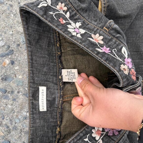 Stunning Y 2 K Embroidered Low Rise Jean - Picture 3 of 4